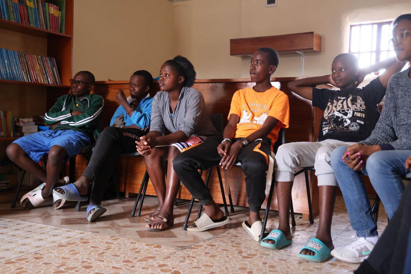 Kenyan youth at a Wezesha mentorship session